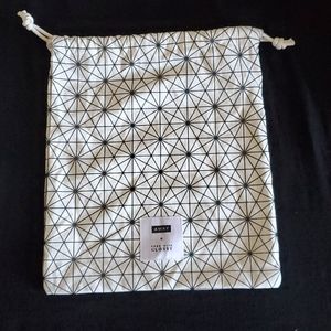 Drawstring bag